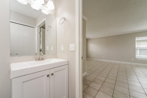 Villa ou maison à louer à Orlando, Floride: 3 chambres, 134.89 m2 № 2383513 - photo 16