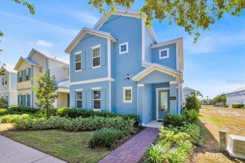 House in Kissimmee, Florida 5 bedrooms, 285.77 sq.m. № 1680467 - photo 3