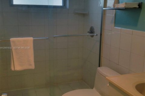 Apartamento en alquiler en Miami Beach, Florida, 46.45 m2 № 2246814 - foto 10
