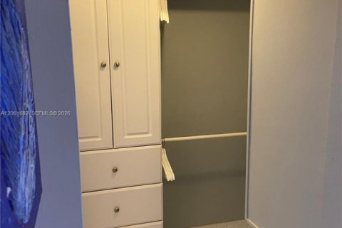 Apartamento en alquiler en Miami Beach, Florida, 46.45 m2 № 2246814 - foto 9