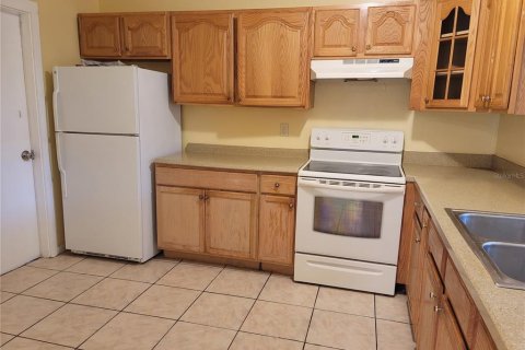 House in Kissimmee, Florida 4 bedrooms, 133.31 sq.m. № 2224842 - photo 5