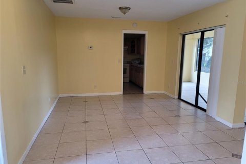 House in Kissimmee, Florida 4 bedrooms, 133.31 sq.m. № 2224842 - photo 3