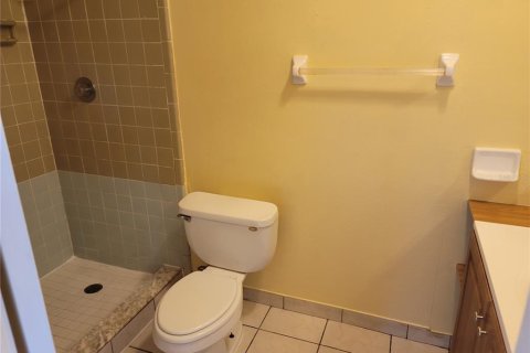 House in Kissimmee, Florida 4 bedrooms, 133.31 sq.m. № 2224842 - photo 14