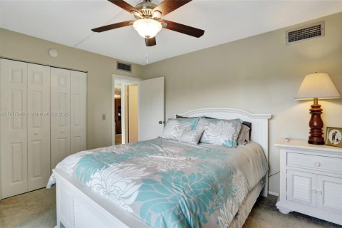 Condo in Margate, Florida, 2 bedrooms  № 1704441 - photo 10