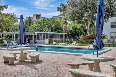 Condo in Margate, Florida, 2 bedrooms  № 1704441 - photo 19