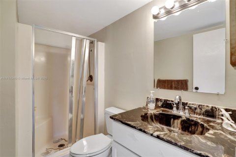 Condo in Margate, Florida, 2 bedrooms  № 1704441 - photo 14