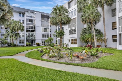 Condo in Margate, Florida, 2 bedrooms  № 1704441 - photo 18