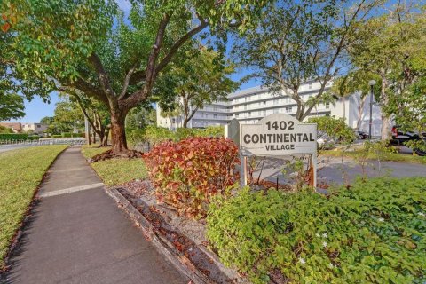 Condo in Margate, Florida, 2 bedrooms  № 1704441 - photo 26