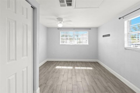 House in Hudson, Florida 3 bedrooms, 133.41 sq.m. № 1893786 - photo 17