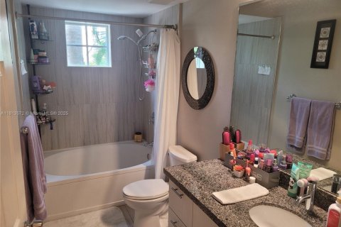 Condo in Sunny Isles Beach, Florida, 3 bedrooms  № 1761771 - photo 23