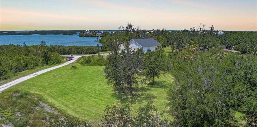 Land in Terra Ceia, Florida № 1657840