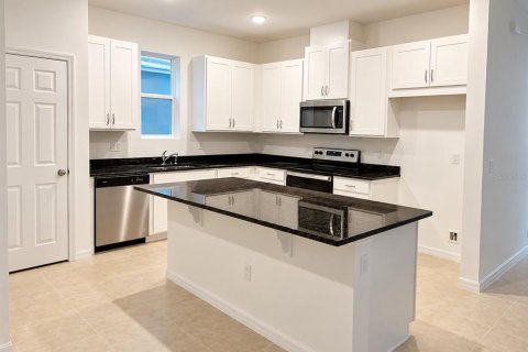 Villa ou maison à louer à Orlando, Floride: 3 chambres, 196.02 m2 № 2388613 - photo 5
