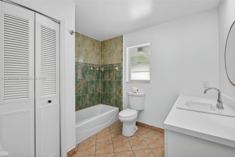 Villa ou maison à louer à Port St. Lucie, Floride: 3 chambres, 160.72 m2 № 2041799 - photo 11