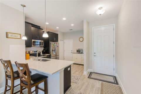 Townhouse in Clearwater, Florida 2 bedrooms, 145.95 sq.m. № 2139367 - photo 9