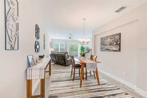 Townhouse in Clearwater, Florida 2 bedrooms, 145.95 sq.m. № 2139367 - photo 12