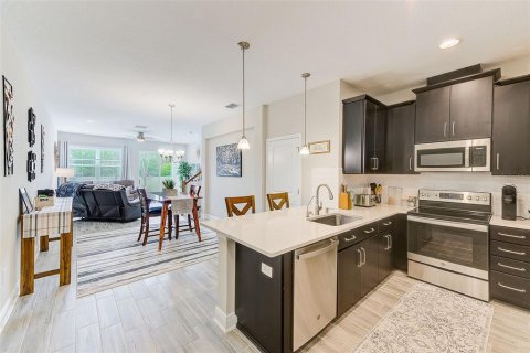 Townhouse in Clearwater, Florida 2 bedrooms, 145.95 sq.m. № 2139367 - photo 5