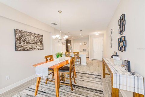 Townhouse in Clearwater, Florida 2 bedrooms, 145.95 sq.m. № 2139367 - photo 13