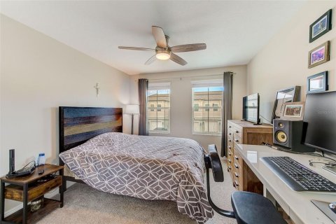 Townhouse in Clearwater, Florida 2 bedrooms, 145.95 sq.m. № 2139367 - photo 25