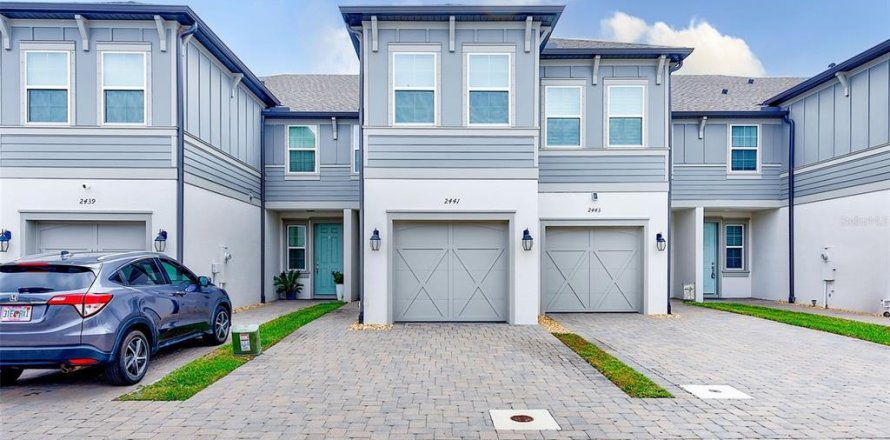 Townhouse in Clearwater, Florida 2 bedrooms, 145.95 sq.m. № 2139367