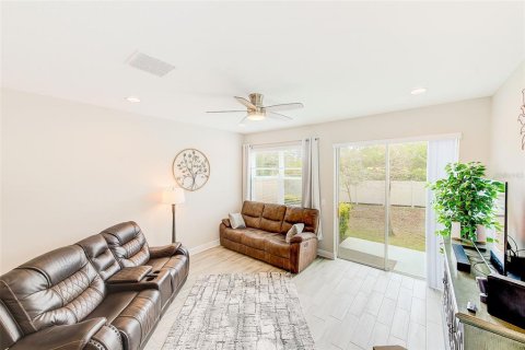 Townhouse in Clearwater, Florida 2 bedrooms, 145.95 sq.m. № 2139367 - photo 16