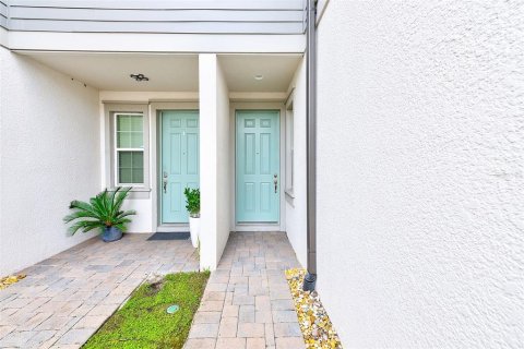 Townhouse in Clearwater, Florida 2 bedrooms, 145.95 sq.m. № 2139367 - photo 2