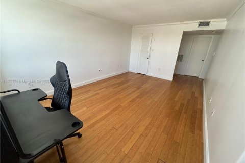 Condominio en venta en Aventura, Florida, 2 dormitorios, 145.39 m2 № 1979357 - foto 12