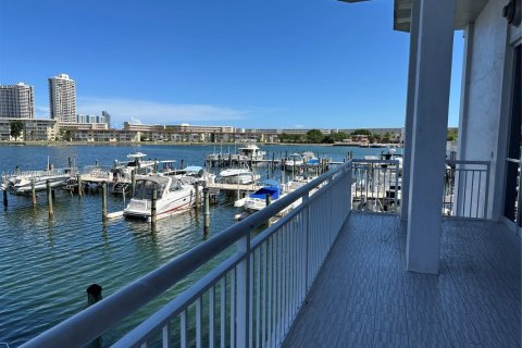 Condominio en venta en Aventura, Florida, 2 dormitorios, 145.39 m2 № 1979357 - foto 29