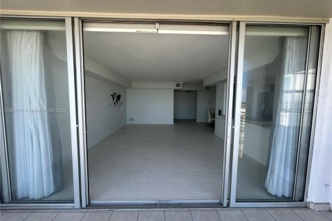 Condominio en venta en Aventura, Florida, 2 dormitorios, 145.39 m2 № 1979357 - foto 24