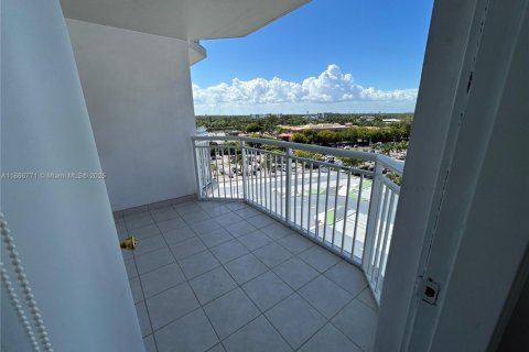 Condominio en venta en Aventura, Florida, 2 dormitorios, 145.39 m2 № 1979357 - foto 28