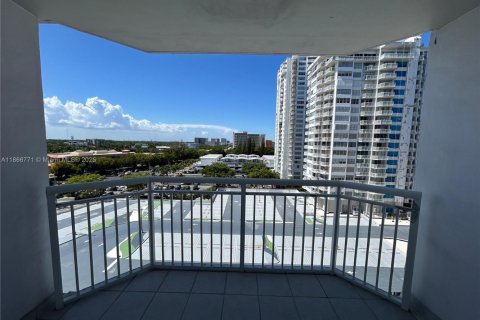 Condominio en venta en Aventura, Florida, 2 dormitorios, 145.39 m2 № 1979357 - foto 27