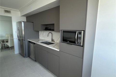 Condominio en venta en Aventura, Florida, 2 dormitorios, 145.39 m2 № 1979357 - foto 9