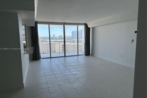 Condominio en venta en Aventura, Florida, 2 dormitorios, 145.39 m2 № 1979357 - foto 6