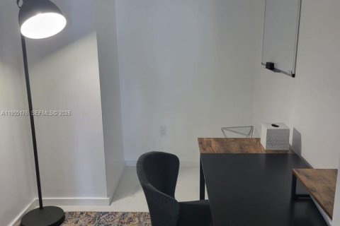 Copropriété à louer à Miami, Floride: 2 chambres, 118.82 m2 № 2153389 - photo 21