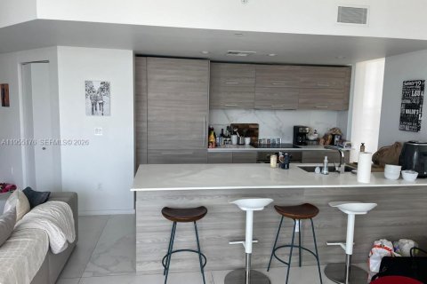Copropriété à louer à Miami, Floride: 2 chambres, 118.82 m2 № 2153389 - photo 8