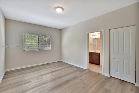 Townhouse in Oakland Park, Florida 3 bedrooms, 121.05 sq.m. № 1697883 - photo 28