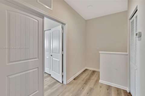 Townhouse in Oakland Park, Florida 3 bedrooms, 121.05 sq.m. № 1697883 - photo 26