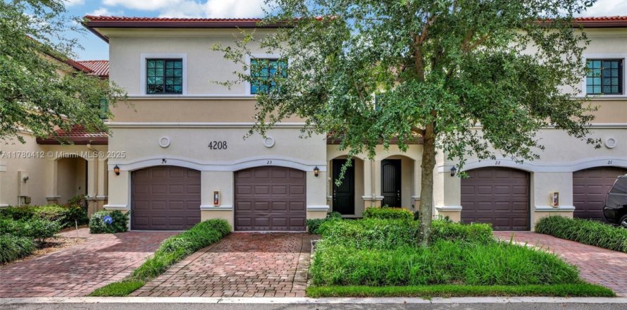 Townhouse in Oakland Park, Florida 3 bedrooms, 121.05 sq.m. № 1697883