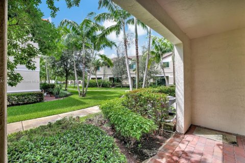 Townhouse in Oakland Park, Florida 3 bedrooms, 121.05 sq.m. № 1697883 - photo 24