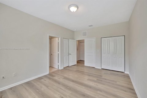 Townhouse in Oakland Park, Florida 3 bedrooms, 121.05 sq.m. № 1697883 - photo 29