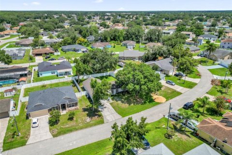 Villa ou maison à vendre à Kissimmee, Floride: 3 chambres, 131.18 m2 № 2211309 - photo 20