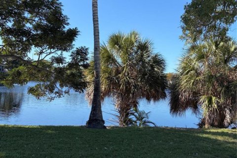 Copropriété à vendre à Plantation, Floride: 2 chambres, 83.61 m2 № 2184670 - photo 3