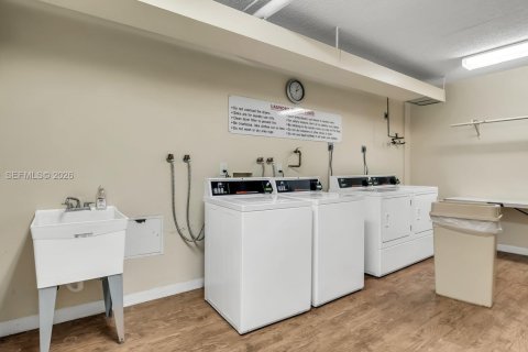 Condominio en venta en Hollywood, Florida, 2 dormitorios, 124.86 m2 № 2006119 - foto 24