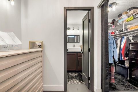 Condominio en venta en Hollywood, Florida, 2 dormitorios, 124.86 m2 № 2006119 - foto 19