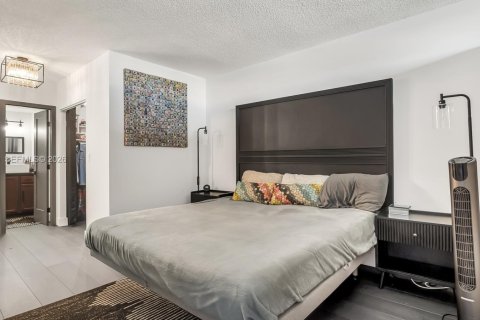 Condominio en venta en Hollywood, Florida, 2 dormitorios, 124.86 m2 № 2006119 - foto 12