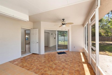 House in Saint Petersburg, Florida 3 bedrooms, 161.56 sq.m. № 1602288 - photo 22