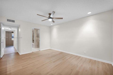 Condominio en venta en Pompano Beach, Florida, 2 dormitorios, 116.13 m2 № 2000451 - foto 16