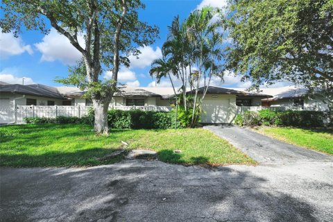 Condominio en venta en Pompano Beach, Florida, 2 dormitorios, 116.13 m2 № 2000451 - foto 25