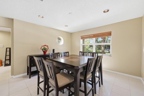 House in Palm Beach Gardens, Florida 5 bedrooms, 432.37 sq.m. № 2251102 - photo 25