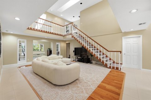 House in Palm Beach Gardens, Florida 5 bedrooms, 432.37 sq.m. № 2251102 - photo 8