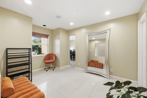 House in Palm Beach Gardens, Florida 5 bedrooms, 432.37 sq.m. № 2251102 - photo 15